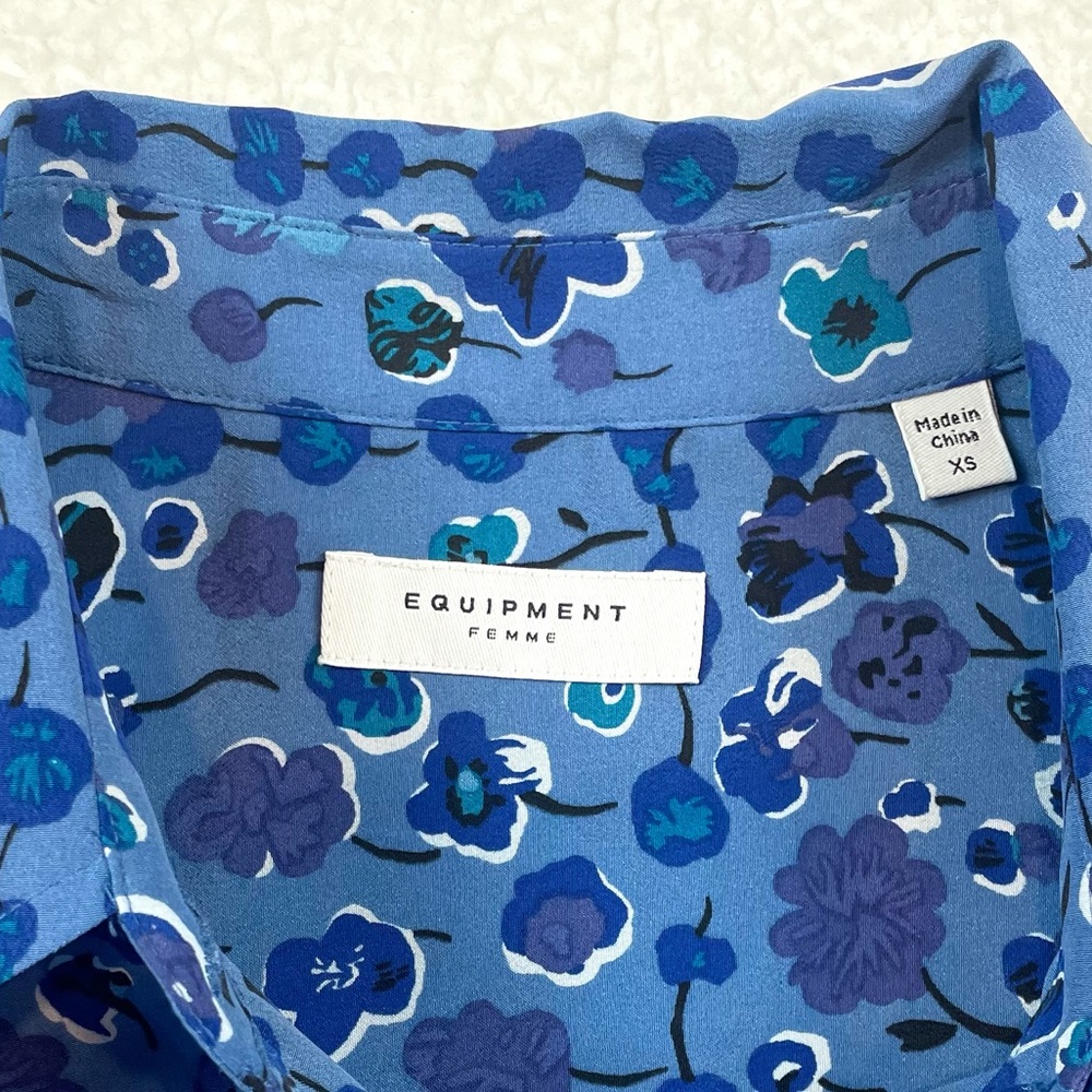 EQUIPMENT • Femme Rosalee Blue Floral Printed Long Sleeve Silk Mini Dress, XS - Picture 12 of 16